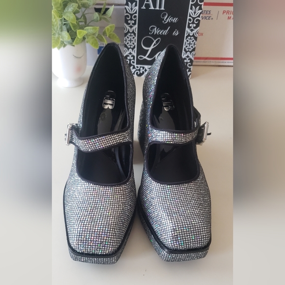 Mary Janes en cur vern beges fates man : chaussures à boucle à